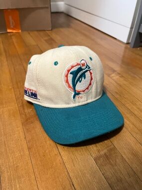 Vintage Sports Specialties Miami Dolphins NFL Pro Line